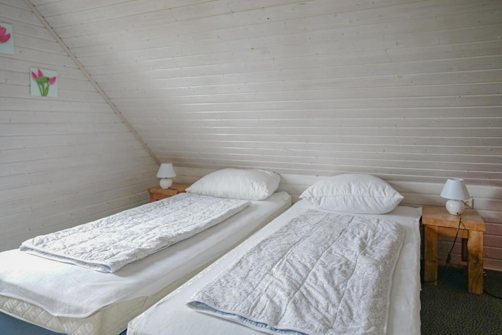 Ferienhaus "Gestiefelter Kater" Am See Im Bergland キルヒハイム エクステリア 写真