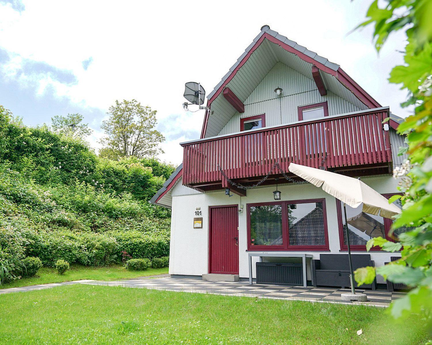 Ferienhaus "Gestiefelter Kater" Am See Im Bergland キルヒハイム エクステリア 写真